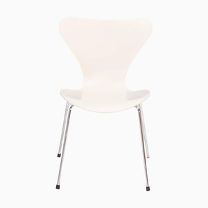 White Series 7 Dining Chairs by Arne Jacobsen for Fritz Hansen