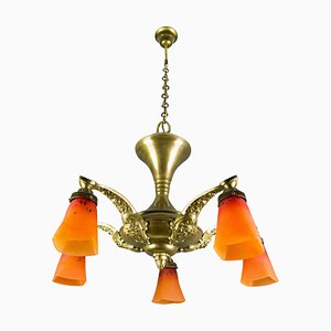 Art Deco Messing und Bronze Kronleuchter mit Sechs Leuchten und Glasschirmen in Rot & Orange