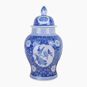Handbemalte Porzellan Vase mit Deckel