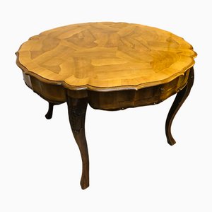 Antiker barocker geschnitzter Tisch aus Nussholz mit Intarsien