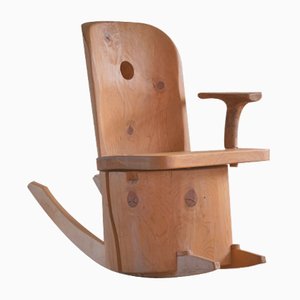 Rocking Chair Sculpturale en Pin Massif par Matti Martikka, 1960s