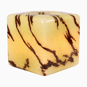 Würfelförmige Tischlampe aus marmoriertem Glas von Peill & Putzler