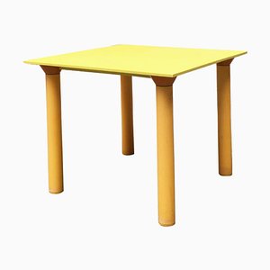 Gelber italienischer Mid-Century Modern Tisch aus Kunststoff von Kartell, 1970er