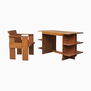 Italian Beech Wood Crate Chair and Desk by G. Rietveld for Cassina, 1934, Set of 2