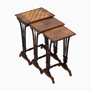 Tavolini a incastro Regency in legno con ripiano a scacchiera di Gillows, set di 3