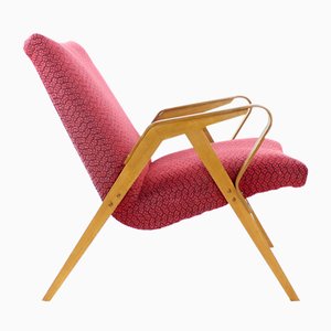 Fauteuil Mid-Century en Tissu Rose et Chêne de Tatra, Tchécoslovaquie, 1960s