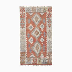 Tappeto Kilim rosso pastello di Vintage Pillow Store Contemporary, Turchia