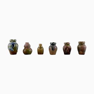Jarrones belgas en miniatura de cerámica esmaltada, mediados del siglo XX. Juego de 6