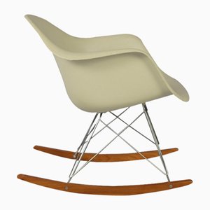 Rocking Chair par Charles & Ray Eames pour Herman Miller