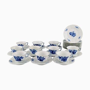 Blaue kantige Kaffeetassen mit Untertassen und Teller von Royal Copenhagen, 30er Set