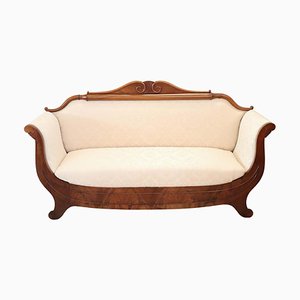 Großes Sofa aus geschnitztem Nussholz, 1820er