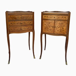Early 20th Century French Bedside Tables or Nightstands in Marquetry and Bronze Hardware, Set of 2