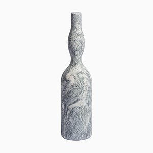 Omaggio a Morandi Flaschen Skulptur aus Cipollino Stein von Elisa Ossino für Salvatori