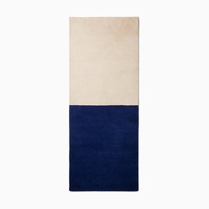 Versus Wandteppich in Weiß & Blau von Margrethe Odgaard für Calyah