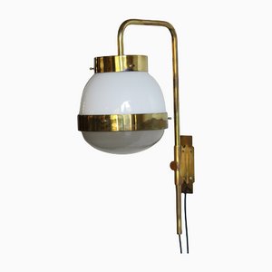 Große italienische Delta Wandleuchte von Sergio Mazza für Artemide, 1960er