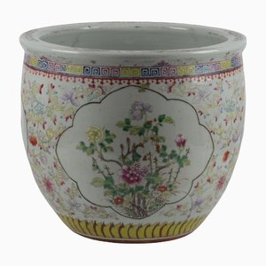 19th Century Chinese Porcelain Pot