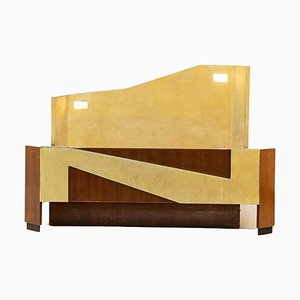 Letto in legno e pergamena dell'architetto Franco Volontè, Italia