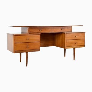 Nussholz Schreibtisch mit Schwebender Tischplatte von Austinsuite, 1950er