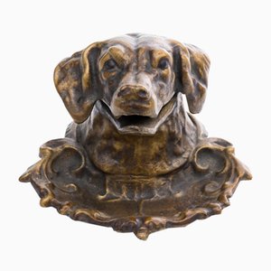 Tintero figurativo de latón en forma de perro