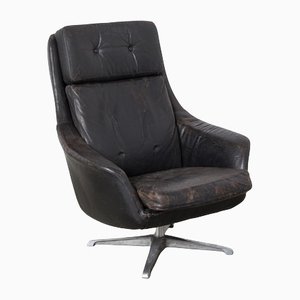 Black Leather Cracked Armchair