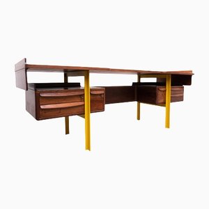 Italienischer Mid-Century Modern Holz Schreibtisch aus Nussholz, 1960er