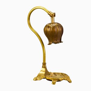 French Louis XV Style Flower and Seashell Shaped Brass Table Lamp
