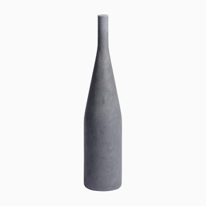 Omaggio a Morandi Flaschen Skulptur in Grigio Versilia von Elisa Ossino für Salvatori