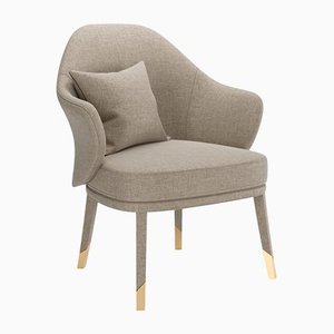 Bhutan Greige Stoff Armlehnstuhl von Javier Gomez