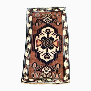 Kleiner dekorativer türkischer Teppich
