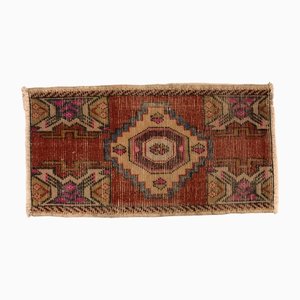 Kleiner antiker handgefertigter türkischer Teppich