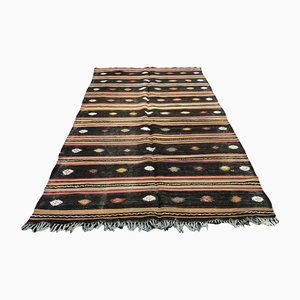 Alfombra Kilim turca vintage de lana negra bordada a mano