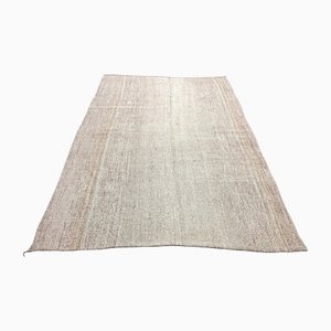 Antiker türkischer handgefertigter Kelim Teppich in Weiß & Braun