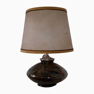 Lampada da tavolo Art Déco con base in vetro colorato, ottone placcato in argento e paralume in pergamena beige, anni '30