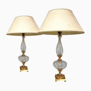 Lámparas de mesa neoclásicas de cristal tallado y latón, años 50. Juego de 2
