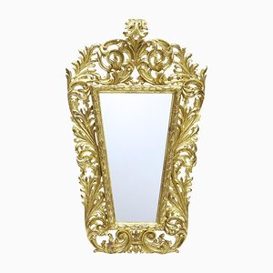 18th Century Italian Rococo Carved Giltwood Mirror