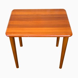 Mesa auxiliar danesa Mid-Century de teca de Glostrup