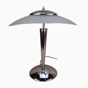 Lampada da tavolo vintage con paralume in vetro e struttura cromata