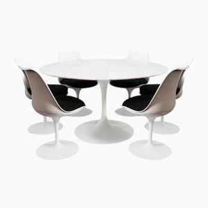 Saarinen Tulip Dining Table and 6 Non Rotating Tulip Side Chairs from Knoll Inc. / Knoll International