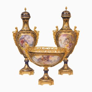 Recipientes de porcelana Sevres, siglo XIX. Juego de 3