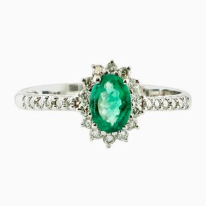 Central Emerald & Diamonds 18 Karat White Gold Ring