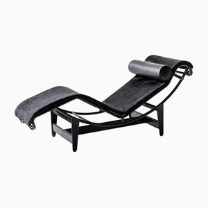 Black LC4 Chaise Longue by Le Corbusier, Pierre Jeanneret & Charlotte Perriand for Cassina