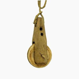 Rustikale Schwarzwald Holzrolle mit Seil