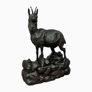 Grande Sculpture Chamois en Bois Sculpté, 1900s