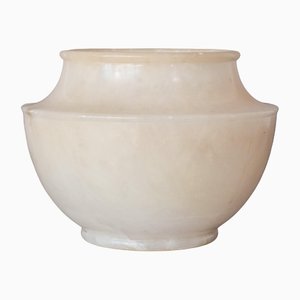 Vaso in stile classico in alabastro