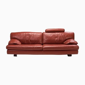 Canapé Trois Places Oxblood en Cuir Rouge de Roche Bobois