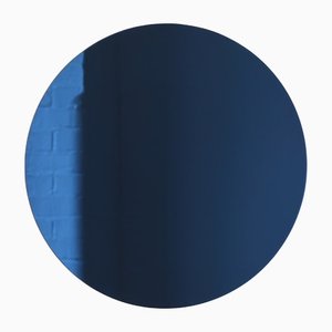 Miroir Rond Minimaliste Sans Cadre Orbis™ Teinté Bleu, Personnalisable - Grand par Alguacil & Perkoff LTD