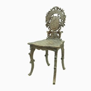 Antiker Stuhl aus handgeschnitzter Eiche, 1900er