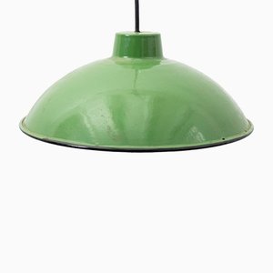 Lámpara de techo antigua de metal lacado en verde