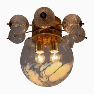 Große Mid-Century Deckenlampe aus mundgeblasenem Kunstglas & Messing, 1960er
