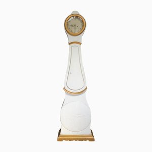 Swedish Gustavian White and Gold Carved Detail Mora Clock with Round Base, 1800s